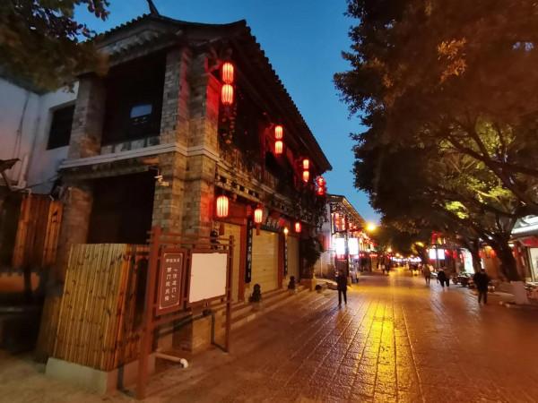 夜遊臨安古城，不一樣的美