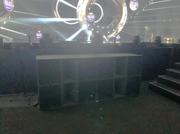 林子祥直呼想要同款燈光師!快來看看這個神仙舞臺 林子祥直呼想要同款燈光師!快來看看這個神仙舞臺