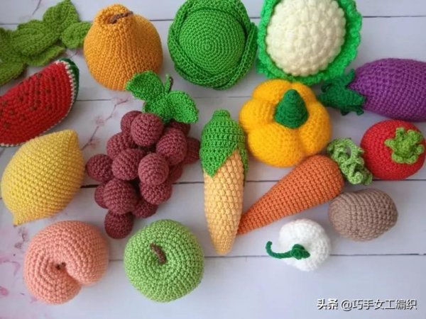 用零線就把蔬菜水果鉤得如此逼真，比新鮮的還要美