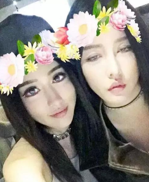 動臉、未婚生子還碰瓷王力宏?這對雙胞胎組合經歷了太多 動臉、未婚生子還碰瓷王力宏?這對雙胞胎組合經歷了太多