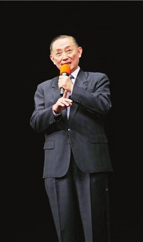 京劇大師梅葆玖評價李玉剛：打著梅蘭芳旗號，卻是博人一笑的小丑