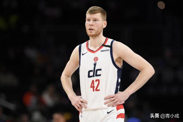 雙贏！1換1交易方案出爐，爵士甩賣英格爾斯，抄底奇才神射手