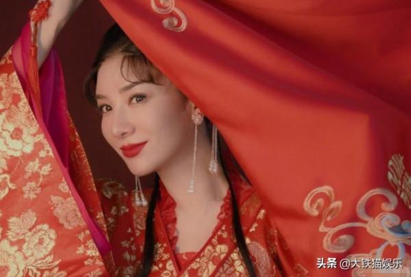 10位女星再扮成名角色，醫美駐顏與優雅老去，差距一目瞭然