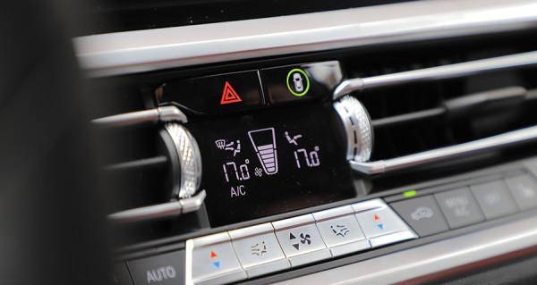 「鵬哥聊車」寶馬3繫有必要多花5萬買高功率嗎? 「鵬哥聊車」寶馬3繫有必要多花5萬買高功率嗎?