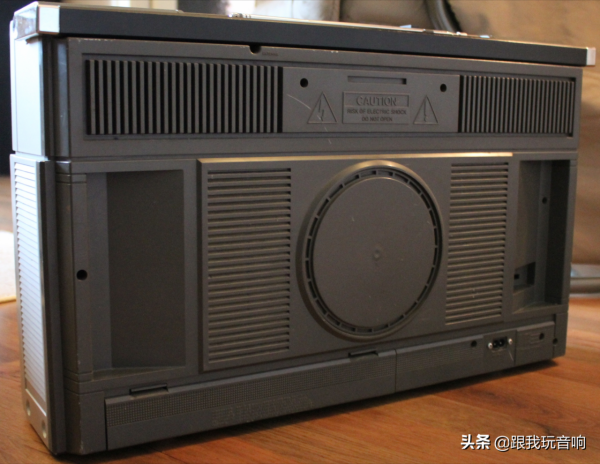 80年代飛利浦推出的D8444立體聲收音機、盒式錄音機Boombox音響 80年代飛利浦推出的D8444立體聲收音機、盒式錄音機Boombox音響