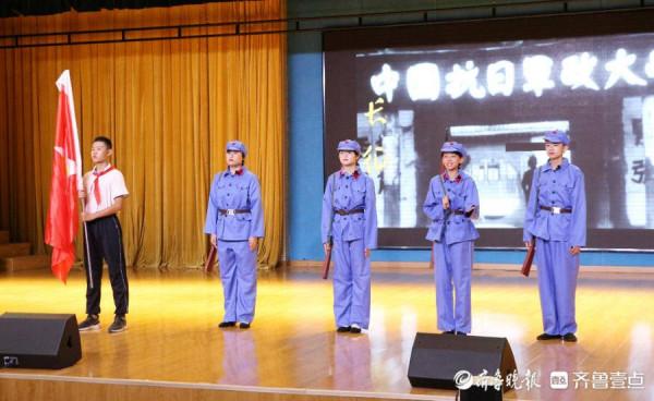 東凱中學舉行“百年征程傳薪火 紅色經典詠流傳”朗誦活動