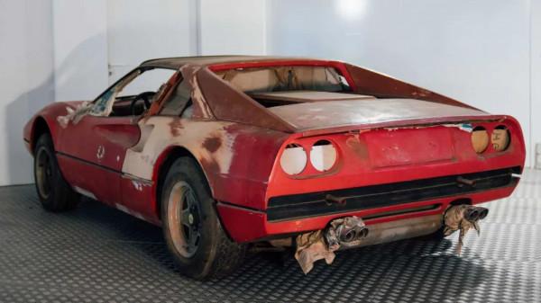 兄弟來輛法拉利嗎？實惠便宜的1982年法拉利308來自穀倉發現