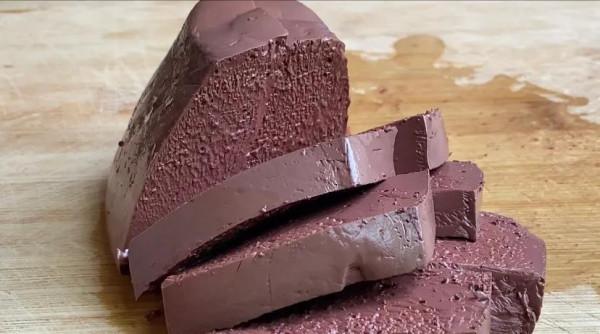 炒豬血時，切記不要直接下鍋炒，學會這樣做，豬血鮮香嫩滑無腥味