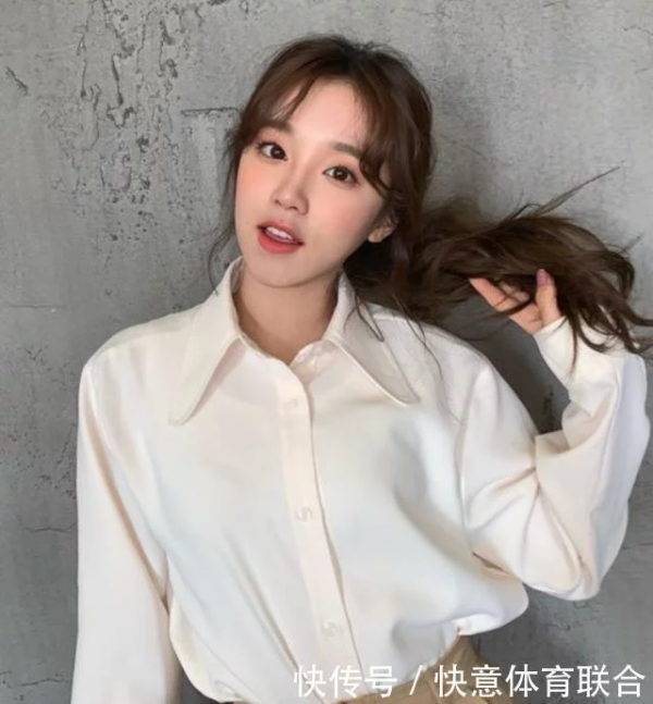 宋雨琦穿10cm短褲露面，看她減肥後的腿，比楊冪細多了