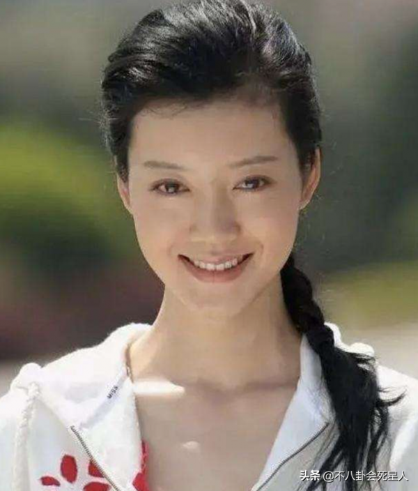 那些亂整鼻子的女明星還好嗎？後遺症一大堆，楊冪金晨都開始崩了