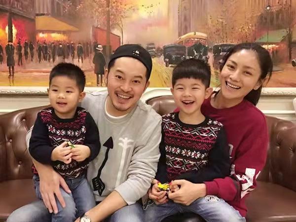 一個女孩哭訴：強勢的母親，沉默的父親，究竟是有多可怕？