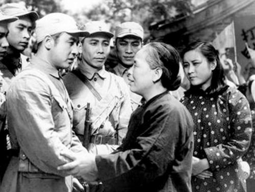 得到我軍聚餐吃豬肉的情報，鬼子分析：八路軍要打大仗