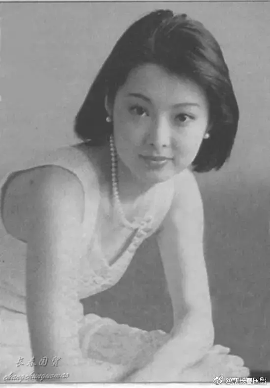 袁立年輕時的舊照