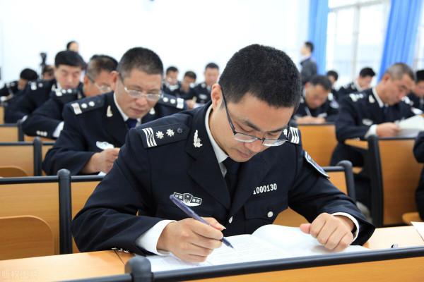 下半年四川省考要招人了,看看公檢法的考情分析,門檻大專起 下半年四川省考要招人了,看看公檢法的考情分析,門檻大專起