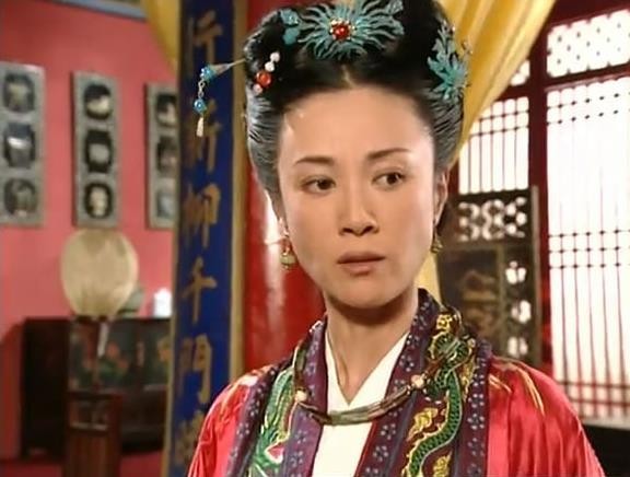 25歲火遍全國，28歲嫁老師，52歲跌落神壇，傅藝偉經歷了什麼？