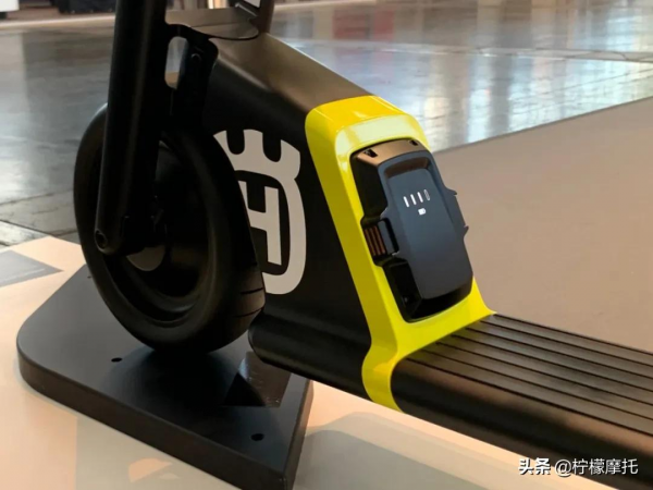 胡斯瓦納的電動車,好看 胡斯瓦納的電動車,好看