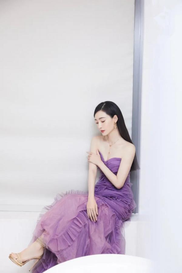 2021鳳凰時尚之選 王麗坤紫色抹胸長裙閃亮全場