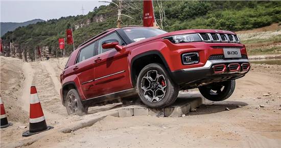 開越野“小戰狼”去西藏