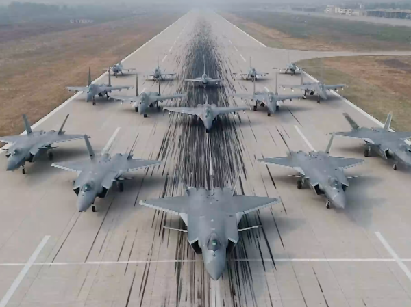 794架對1700架實現落後到逆轉，中印空軍戰機現狀橫向對比