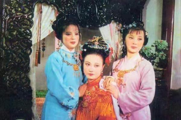 司棋被逐出紫菱洲前，迎春明明答應出手相助，為何卻臨時反悔？