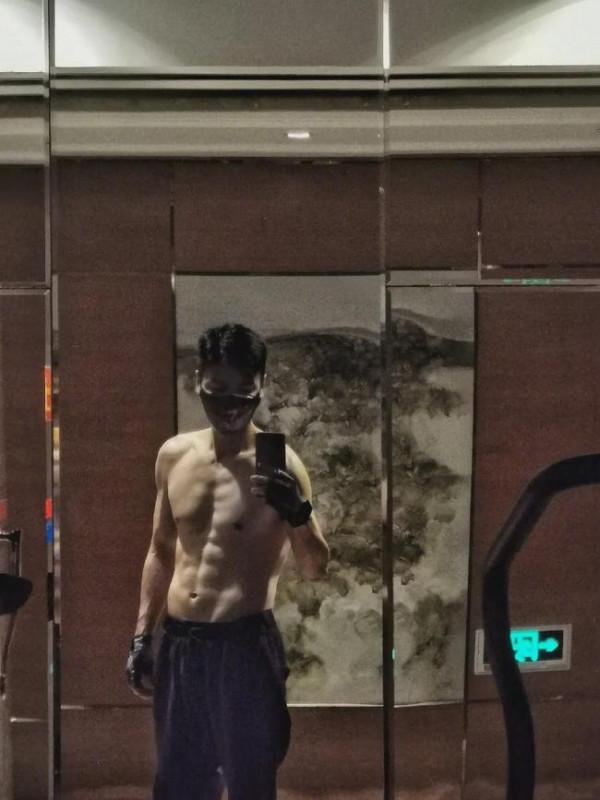 張晉，這個西裝暴徒，終於狂了