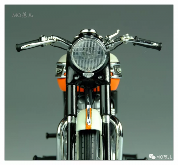 已經60歲了，還依然那麼年輕