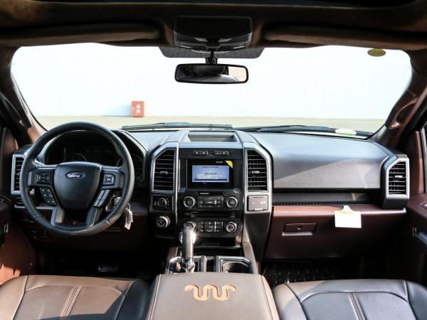 美系原裝進口，超大尺寸的SUV，實拍勇猛者