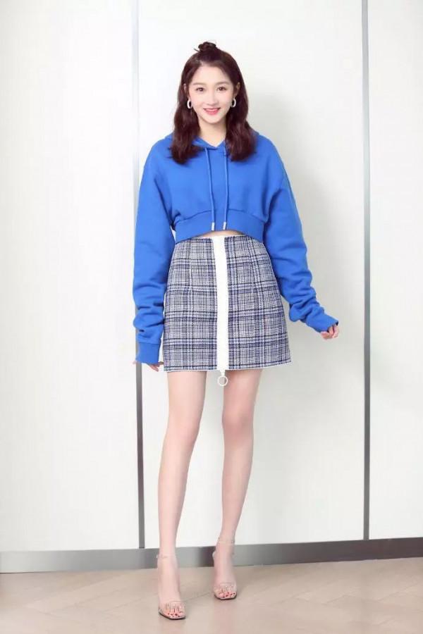 娛樂圈小花之爭，85還在演偶像劇，90未成氣候，95顏值花美貌驚人