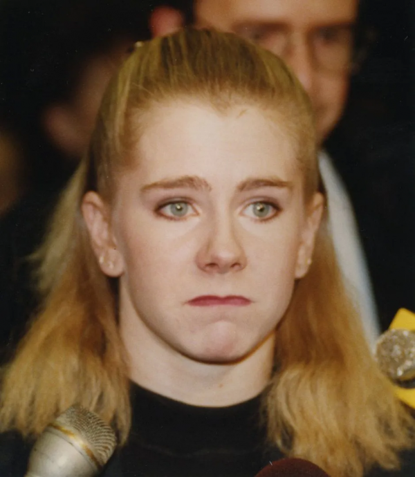 美國花滑女王退役後改打職業拳擊,但很多人不覺勵志反罵罪有應得 美國花滑女王退役後改打職業拳擊,但很多人不覺勵志反罵罪有應得