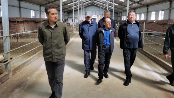 蒙牛原創業元老孫玉斌、行政總裁姚海濤、CFO吳景水到訪蒙天然 蒙牛原創業元老孫玉斌、行政總裁姚海濤、CFO吳景水到訪蒙天然