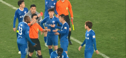 足協官方:滄州雄獅球員桑戈爾和廖承堅停賽三場 罰款三萬 足協官方:滄州雄獅球員桑戈爾和廖承堅停賽三場 罰款三萬