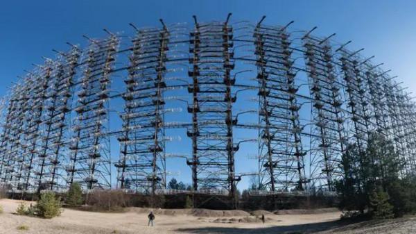 開機每8秒干擾一次全球通訊，140米高超級雷達，千里外敵機無處逃