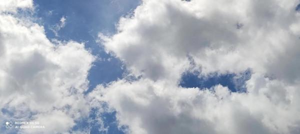 七絕 有感於太空講課