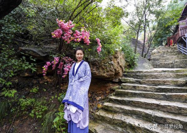 國慶小長假在哪裡玩?登高望遠 體驗高山玻璃滑水 那就是京郊清涼谷 國慶小長假在哪裡玩?登高望遠 體驗高山玻璃滑水 那就是京郊清涼谷