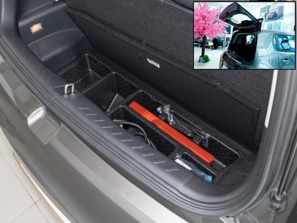 從萌到酷 內飾更舒適 價格偏貴 尤拉白貓小野貓版實拍簡評 從萌到酷 內飾更舒適 價格偏貴 尤拉白貓小野貓版實拍簡評