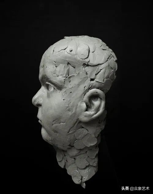 Ange Schmiert | 深邃而又魔幻