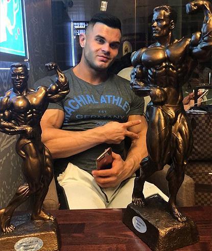 健美新秀弗拉德，25歲的烏克蘭野獸，1年長純肌肉10公斤