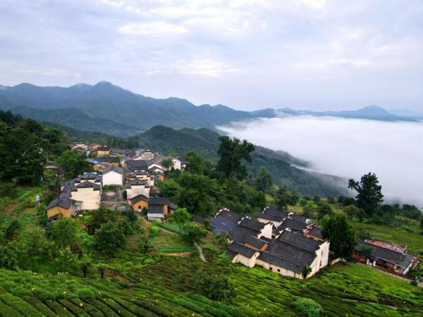 一個隱藏在安徽大山深處的山頂古村落“世外桃源”非常原生態