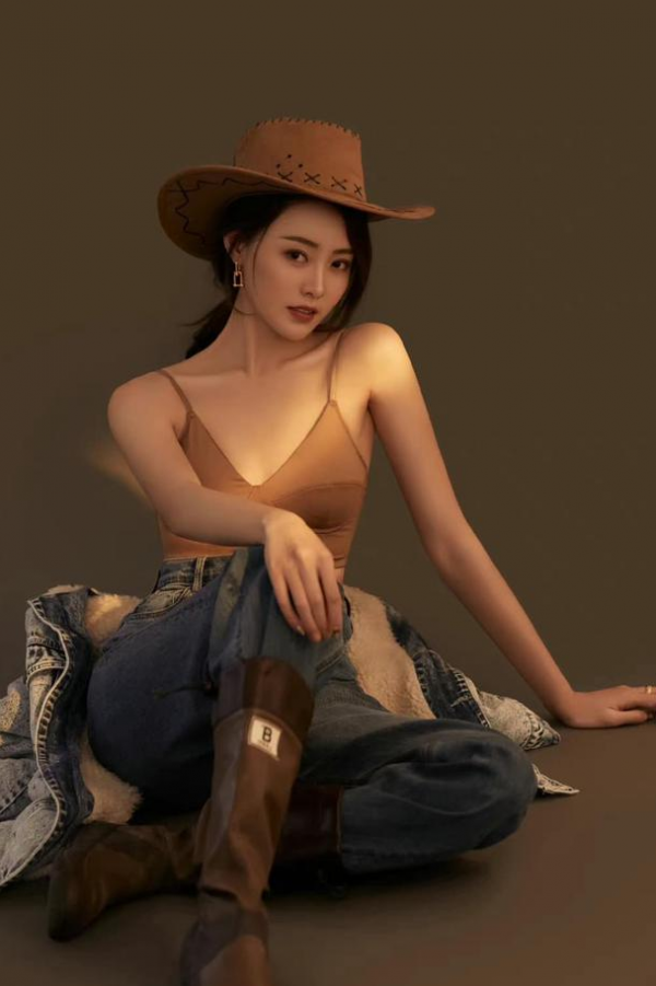 孫曉倫,95後女明星 孫曉倫,95後女明星