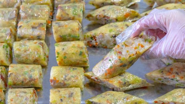 冬天早餐就要這樣做，蒸一蒸，捲一捲，軟糯又鹹香，孩子搶著吃