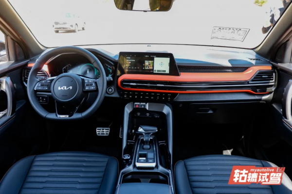 軲轆試駕｜改款力度比換代還大？起亞智跑Ace：是的