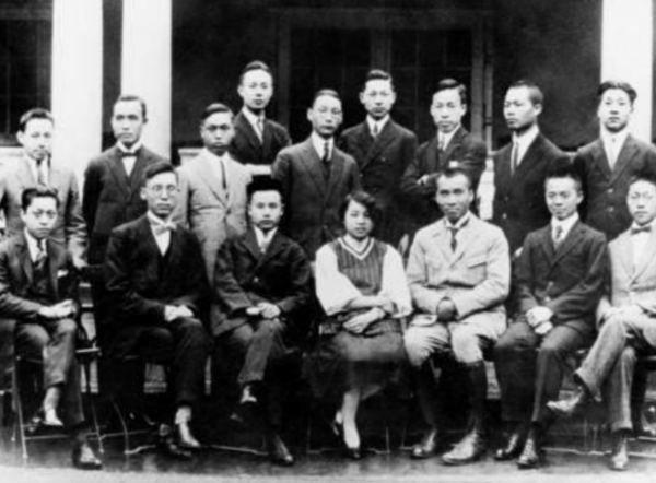 1950年，在一地主家搜出一張欠條，落款是朱德，朱德：讓他來北京