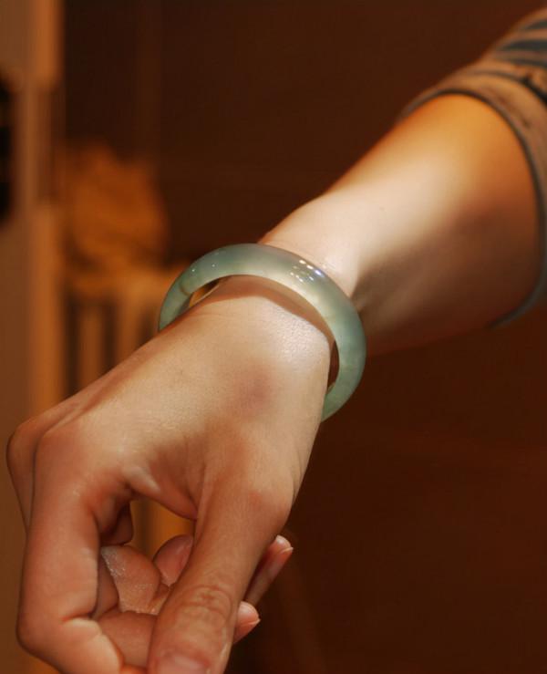 哪有什麼不惑中年,不過是越活越不要臉…… 哪有什麼不惑中年,不過是越活越不要臉……