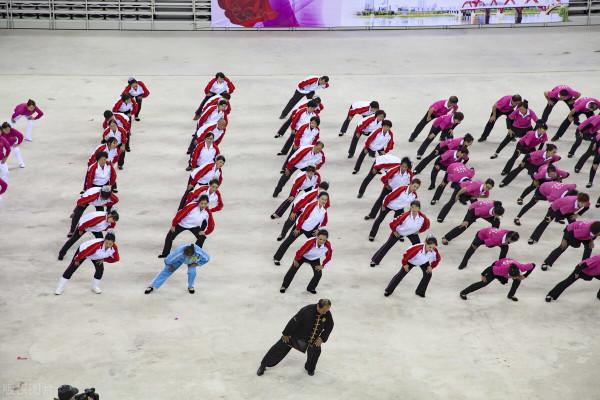 如何練好八段錦“搖頭擺尾去心火”（四十六）