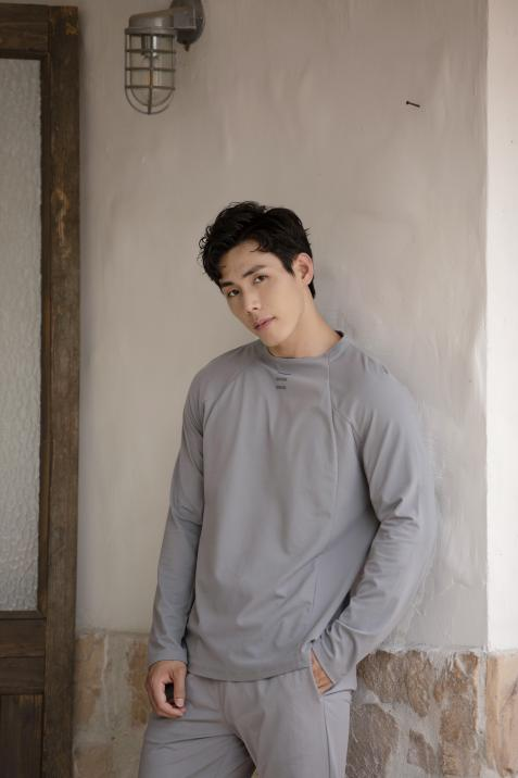 有名氣的瑜伽老師會穿什麼牌子衣服？