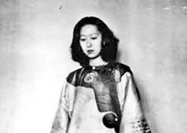 張愛玲母親一生浪跡天涯,四海為家,為何舍不下一個箱子? 張愛玲母親一生浪跡天涯,四海為家,為何舍不下一個箱子?