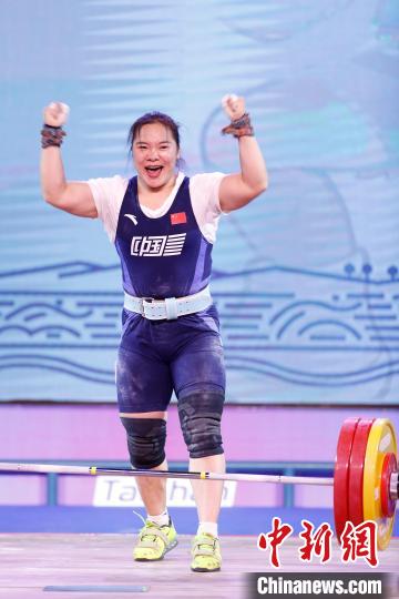 女子舉重76公斤級賽場兩人超世界紀錄 里約奧運冠軍向豔梅奪金