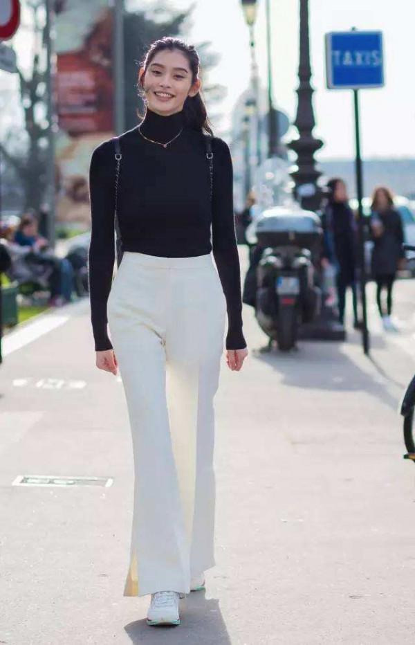 奚夢瑤攜兒子上早課，穿紋理毛衣時髦耐看，身高比例太出挑