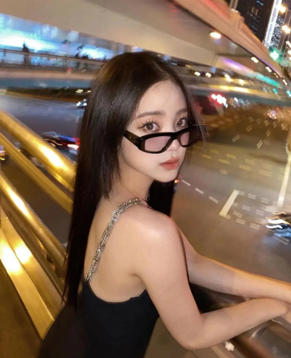 Nabi的富家千金風,終於找到了其中的穿搭精髓 Nabi的富家千金風,終於找到了其中的穿搭精髓