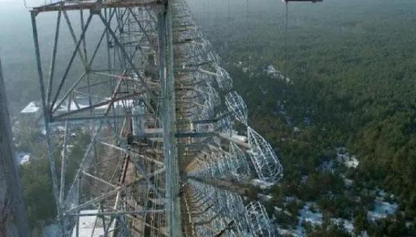 開機每8秒干擾一次全球通訊，140米高超級雷達，千里外敵機無處逃